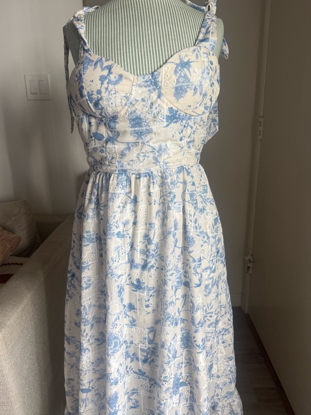 The Vintage Shop Blue White Floral Eyelet Corset Midi Dress M